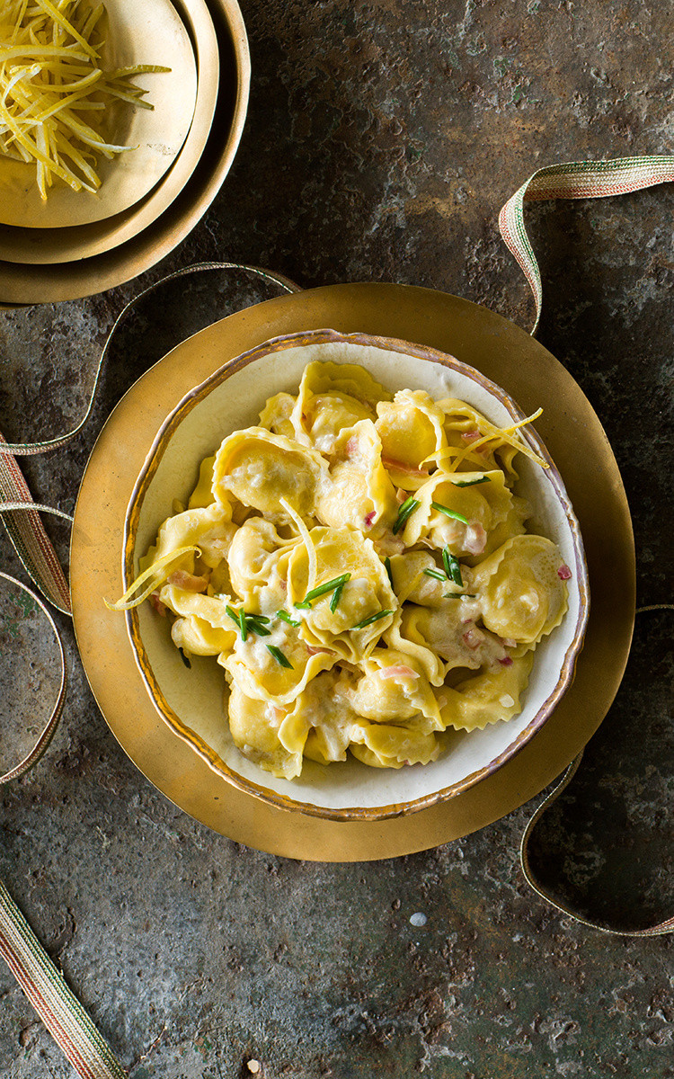 Spinach Ricotta Tortelloni With Prosecco And Creamy Lemon Sauce La