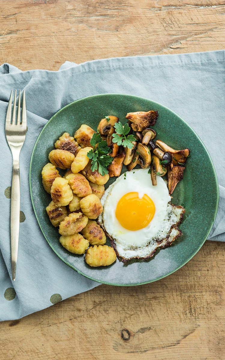 œuf Au Plat Avec Gnocchi A Poeler Bacon Et Pleurotes Giovanni Rana