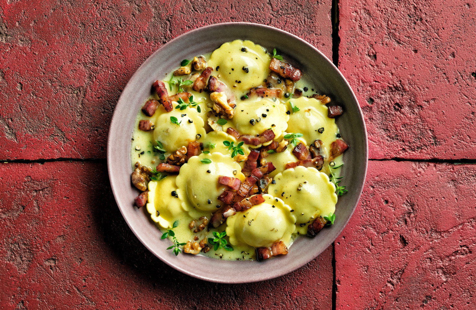 ravioli parmigiano reggiano & poires, bacon, noix et thym