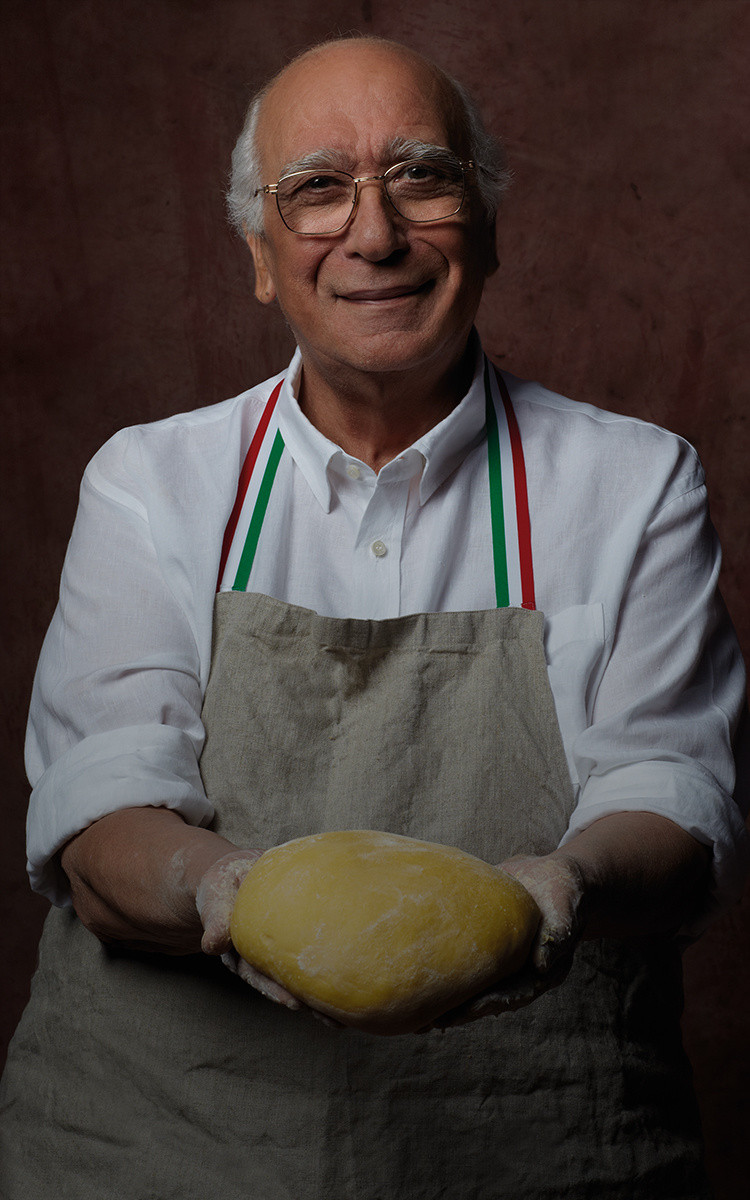 MrGiovanni2_mobile-750x1200