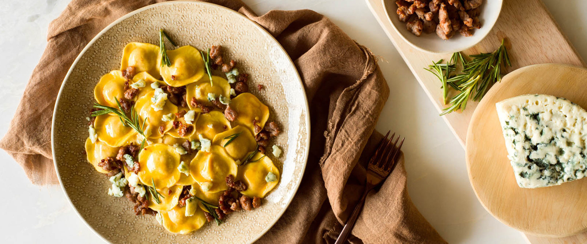 PORCINI MUSHROOM RAVIOLI WITH SAUSAGE, ROSEMARY AND ROQUEFORT - Rana