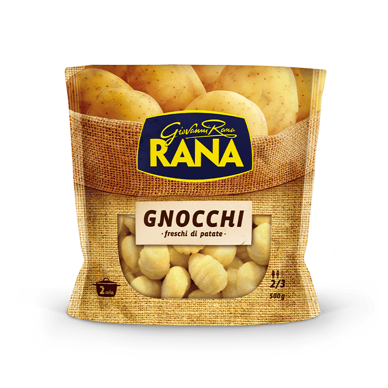 Potatis gnocchi med tomat, spenat, basilika och Parmigiano Reggiano