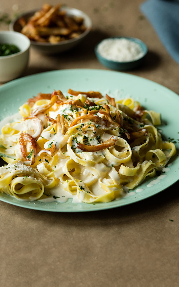 Tagliatelle ALFREDO con pollo crujiente - Giovanni Rana