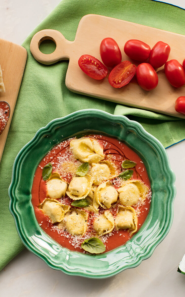 Spinach and deals ricotta ravioli sauce