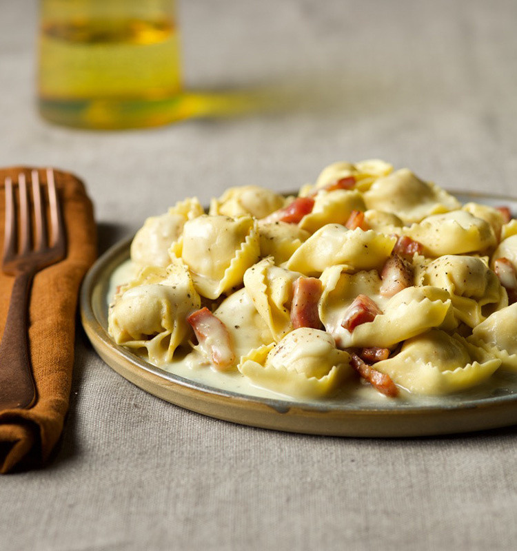 TORTELLONI JAMÓN Y QUESO CON SALSA FRESCA CARBONARA - Giovanni Rana