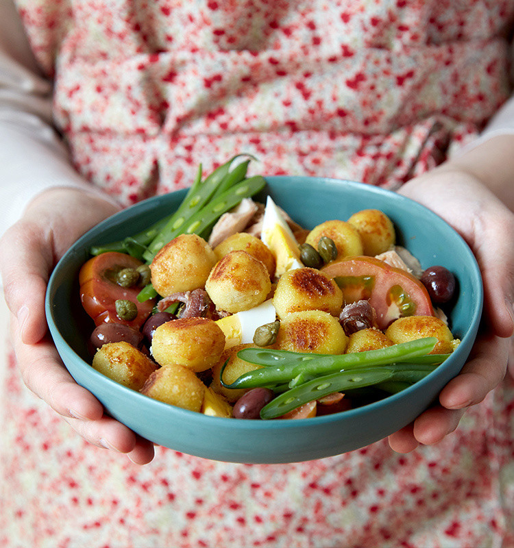 Spinach & Mozzarella filled panfry gnocchi La Famiglia Rana