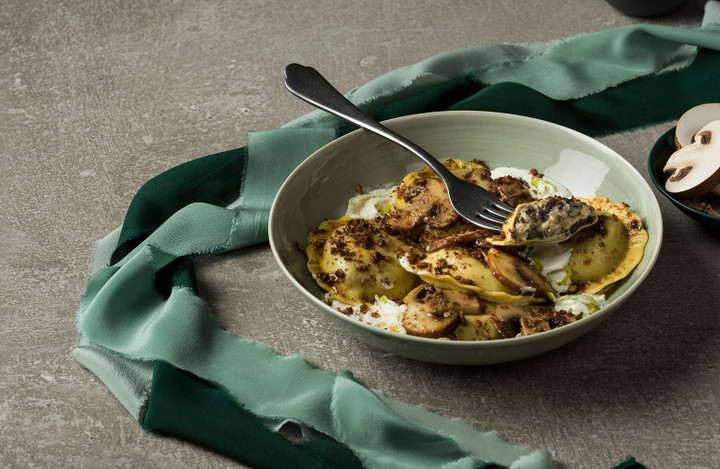 Mushroom Truffle Ravioli - Food Service Giovanni Rana