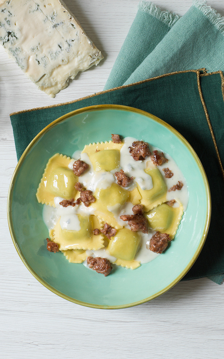 Ravioli 4 quesos con salsa de gorgonzola y longaniza | Buitoni Fresco